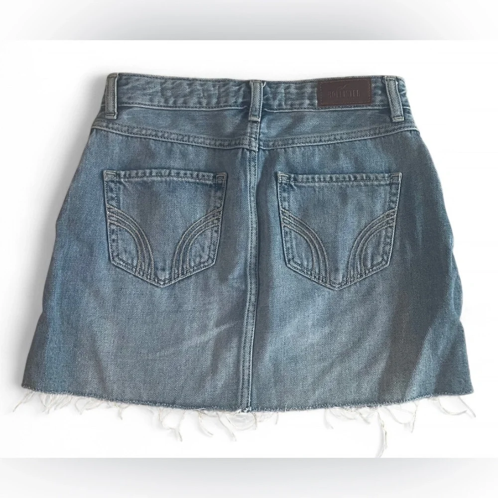American Eagle Blue Denim Mini Skirt Size 1 / 25 Raw hem 100% cotton